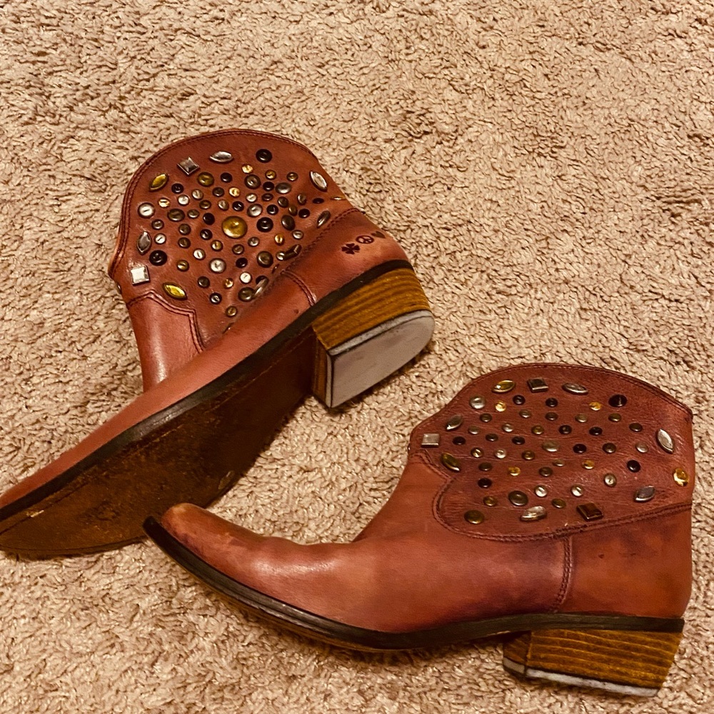 Embellished cowboy booties!